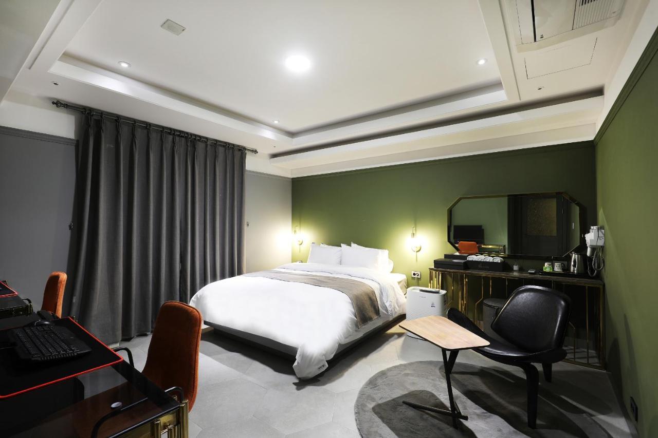 El Tower Hotel Кунсан Экстерьер фото