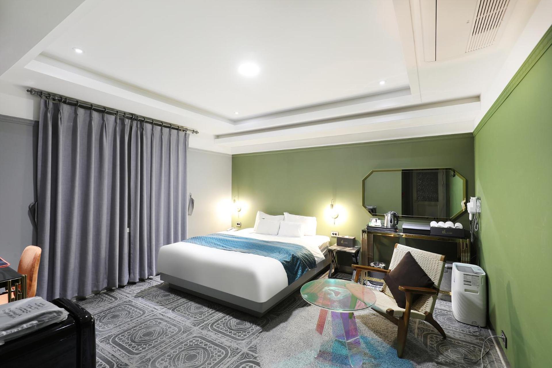 El Tower Hotel Кунсан Экстерьер фото